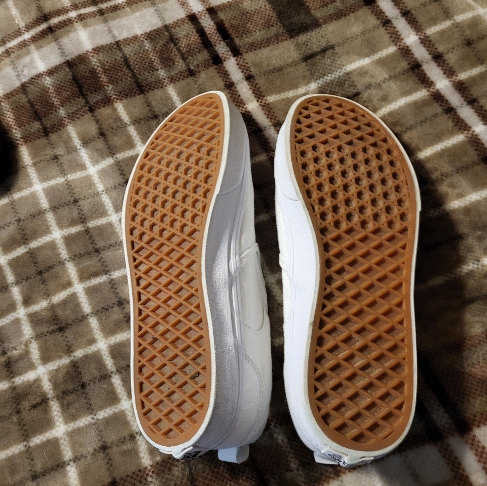 Vans - Picture 3 of 4